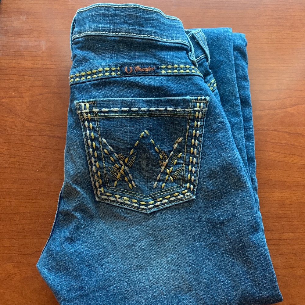 Womens 3/4x34 Wrangler jeans